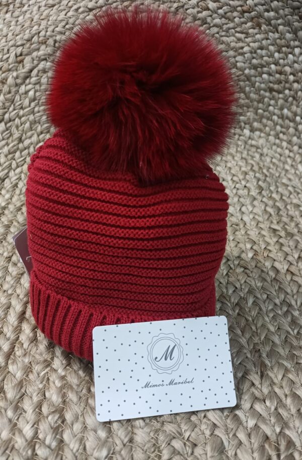 Gorro tapaorejas (color-grosella) “COUNTRY SENSAT” (lana)