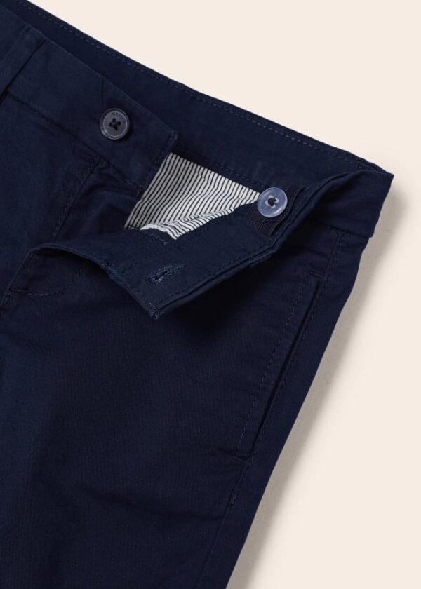 Pantalón chino sarga básico - Imagen 2