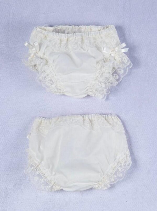 Braguita organdi con encajes