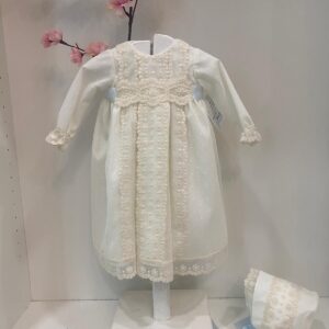Faldon largo, lazo Celeste Bebe