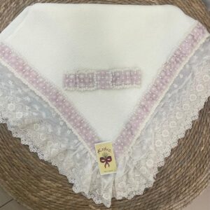 Toquilla artesanal  en hilo con encaje
