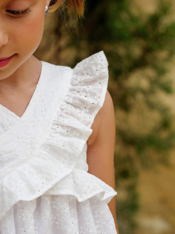 Vestido bordado niña blanco - Imagen 4