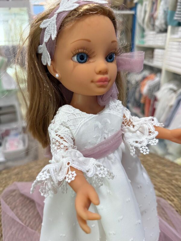 Muñeca NANCI de comunion Imala lila castaña