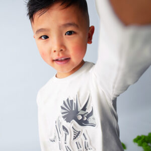 Camiseta dinosaurio relieve niño