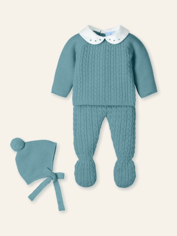 Traje 3P trencitas con cuello bordado y gorro pompom "CLOUD BRAIDE"