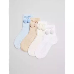 Calcetin hilo calado con borlon corto