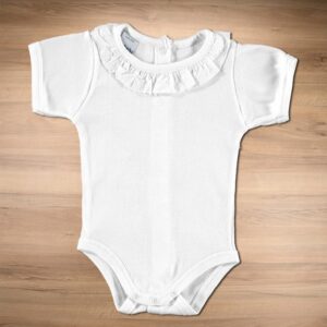 Body interior manga corta cuello batista