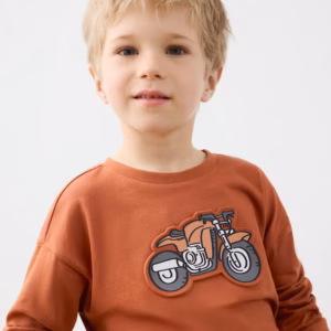 Camiseta vehículo relieve niño
